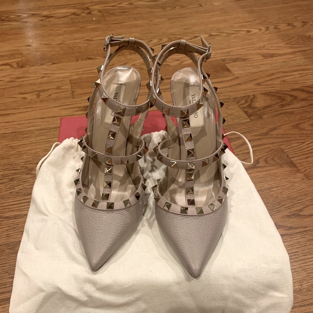 Valentino lightly worn. Like new condition. Ankle strap, with bag and box